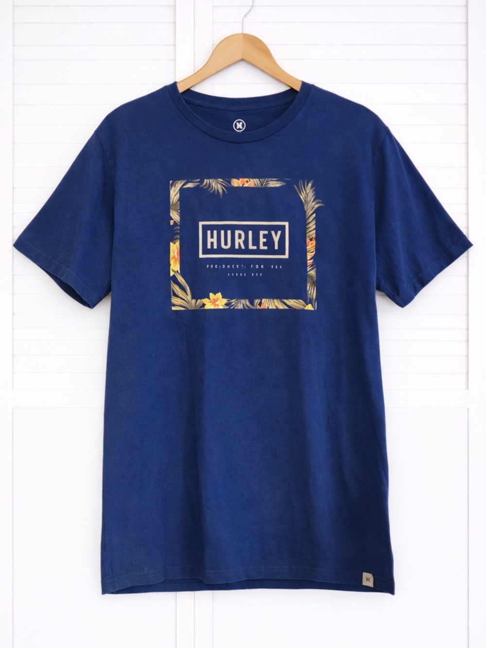 Hurley Men’s Graphic Blue T-Shirt Medium M Tropical Logo Surf Skate Tee